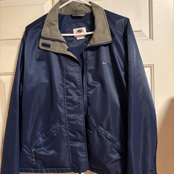 Nike Ladies Nylon Navy Jacket - Picture 2 of 4